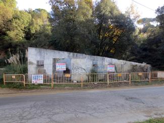 edificaci&oacute; Les Ginesteres