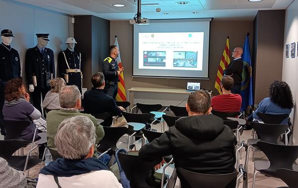 presentaci&oacute; c&agrave;meres