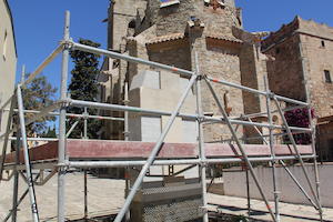 monument amb bastida