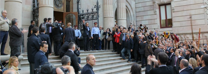 Mas octubre - faldó gran Mas octubre - faldó gran