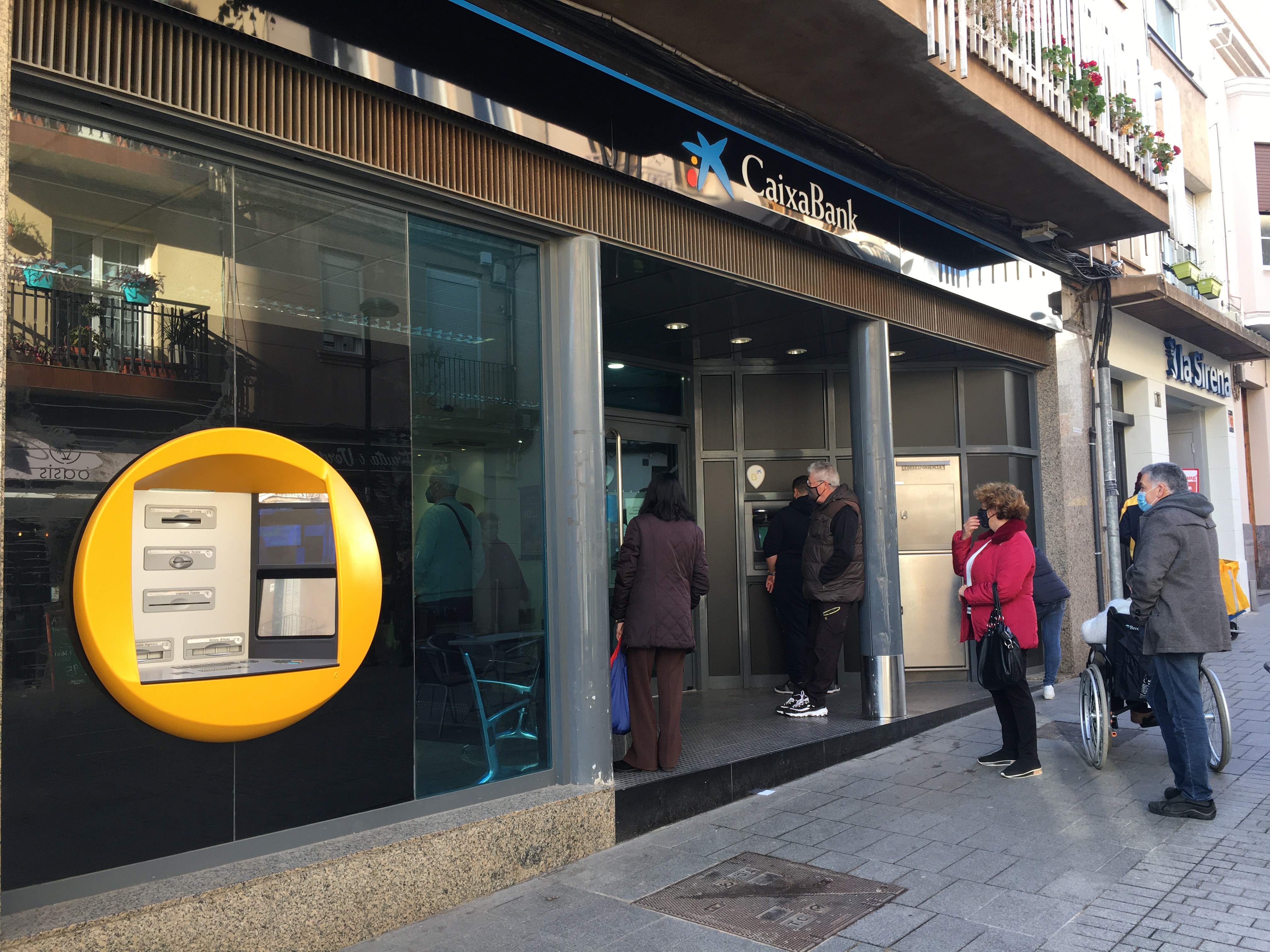 caixer carrer gran