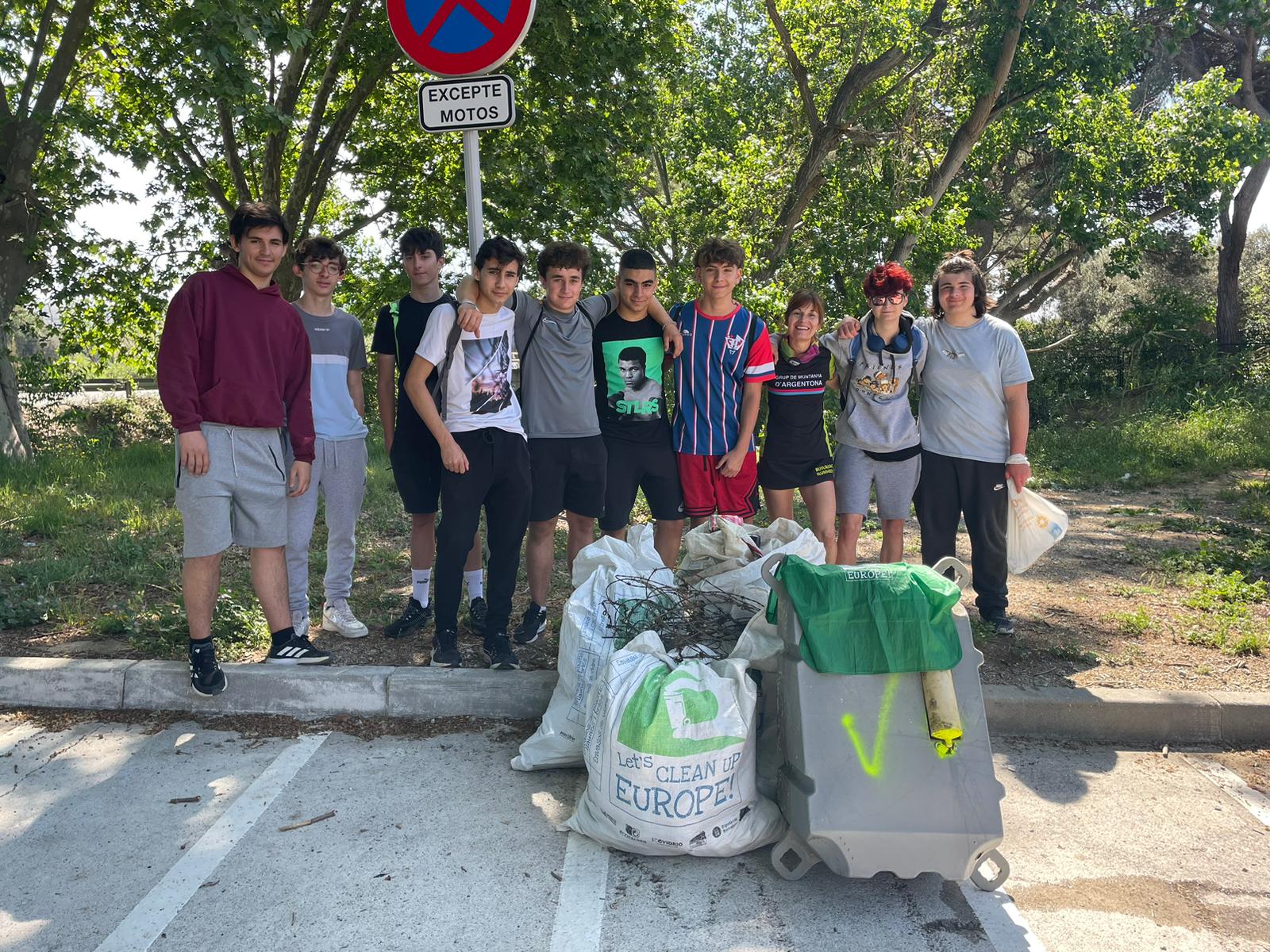 let's clean argentona