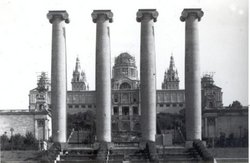 Quatre-columnes-montjuic-puig-i-cadafalch