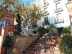 Hotel-vila-dargentona-f20912_fachada