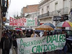 Manifestaci__per_can_doro